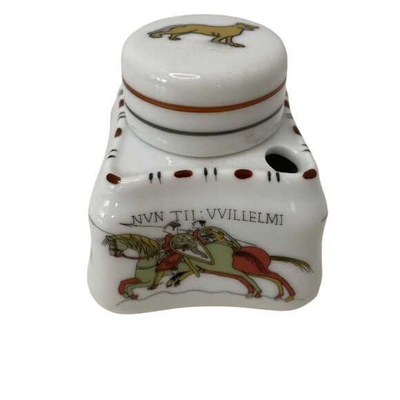 Limoges France ceramic inkwell NVN TII:VVILLELMI Bayeux tapestry battle horse 3"
